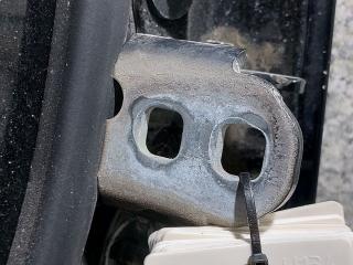 петля двери Dodge Nitro 1 поколение (2007 - 2010)