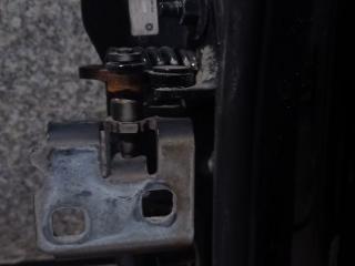 петля двери Dodge Nitro 1 поколение (2007 - 2010)