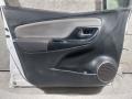 обшивка двери передняя левая Toyota Yaris XP130 [рестайлинг] (2014 - 2017), хетчбэк 5 дв. - фото №2