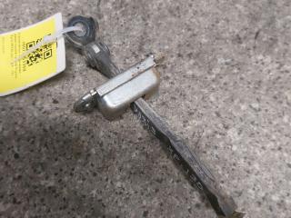 ограничитель открывания двери Toyota Yaris XP130 [рестайлинг] (2014 - 2017), хетчбэк 5 дв.