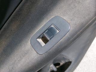 кнопка стеклоподъемника двери задней правой Toyota Auris 1 поколение (2006 - 2009)