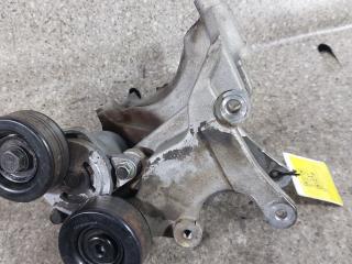 кронштейн компрессора кондиционера Kia Carens 2 поколение (2006 - 2013), 2.0 л., CRDi, D4EA, дизель, 6МКПП