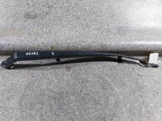 щеткодержатель (поводок стеклоочистителя, дворник) Toyota Verso 1 поколение (2009 - 2013)