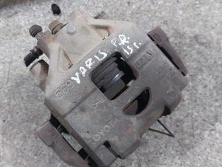 суппорт передний правый Toyota Yaris XP130 [рестайлинг] (2014 - 2017), 1.4 л., D-4D