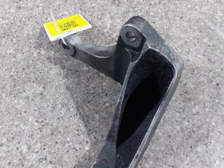 кронштейн КПП Ford Kuga 1 поколение (2008 - 2013), 2.0 л., TDCi, 6МКПП, полный привод, 8V41-6P093-BA