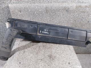 воздуховод (дефлектор) радиатора Renault Scenic 3 поколение (2009 - 2012), 1.6 л., i, 214760025R