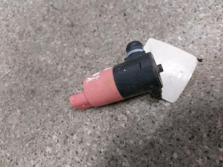 насос (моторчик) омывателя стекла Toyota Yaris XP9 [рестайлинг] (2009 - 2012)