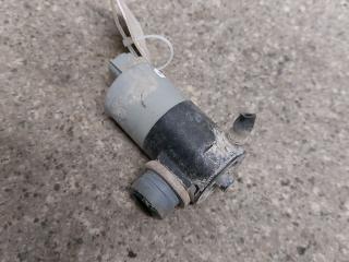 насос (моторчик) омывателя стекла Toyota Auris 1 поколение (2006 - 2009)