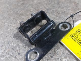 петля крышки багажника Toyota Verso 1 поколение (2009 - 2013)