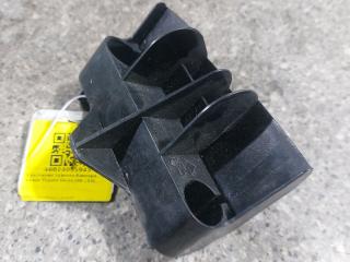 Крепление бампера заднего Toyota Verso 1 поколение (2009 - 2013), 52563-0F020