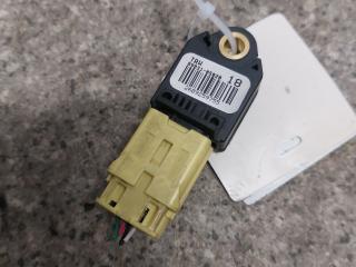 датчик удара Toyota Verso 1 поколение (2009 - 2013), 89831-05020