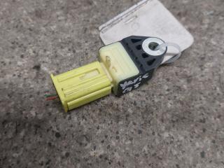 датчик удара Toyota Yaris XP130 [рестайлинг] (2014 - 2017), 1.4 л., D-4D, дизель, 89831-0D090