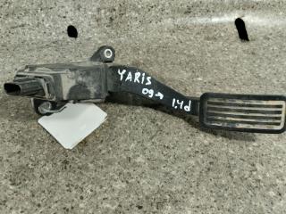 педаль Toyota Yaris XP9 [рестайлинг] (2009 - 2012), 1.4 л., D-4D, дизель, 78110-0D011