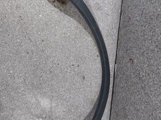 накладка колесной арки передний правый Ford Kuga 1 поколение (2008 - 2013), 2.0 л., TDCi, G6DG, дизель, 6МКПП, полный привод, 8V41-S16D238-A