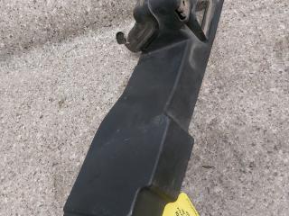 пыльник переднего крыла Ford Kuga 1 поколение (2008 - 2013), 2.0 л., TDCi, G6DG, дизель, 6МКПП, полный привод, 8V41-S02477-A