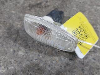 повторитель поворота на крыле левый Hyundai Matrix 1 поколение (2001 - 2005)