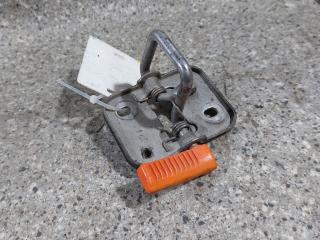 замок капота Volkswagen Caddy 3 поколение [рестайлинг] (2010 - 2015), 1K8823186D