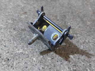 петля крышки багажника Ford Fusion 1 поколение [рестайлинг] (2005 - 2012)