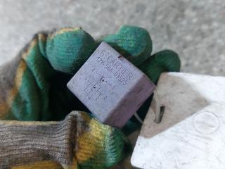 реле (прочие) Renault Laguna 2 поколение (2001 - 2005), 1.9 л., DCi, F9Q 750, дизель, 6МКПП, 12V50A03525