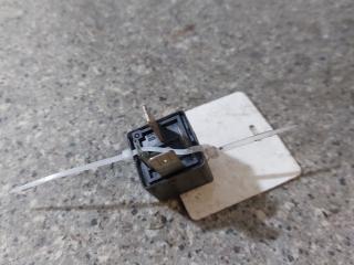 реле (прочие) Renault Laguna 2 поколение (2001 - 2005), 1.9 л., DCi, F9Q 750, дизель, 6МКПП, 7700821864, V23134-J52-X207