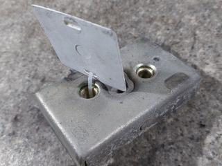 замок двери задней левой Volkswagen Golf 2 поколение (1983 - 1992)