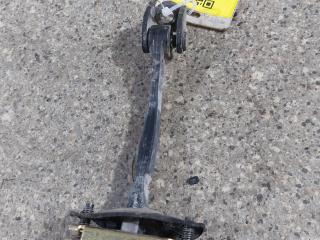 ограничитель открывания двери Ford Focus 1 поколение [рестайлинг] (2001 - 2005), универсал