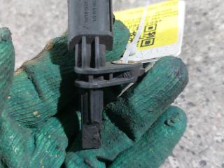 датчик ABS Volkswagen Caddy 3 поколение (2004 - 2010), 1.9 л., дизель, 100711-50693, 7H0927803