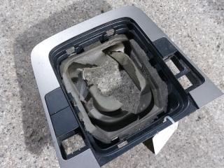 рамка обрамление кулисы Volkswagen Passat B6 (2005 - 2010), МКПП, седан, 3C0864263G