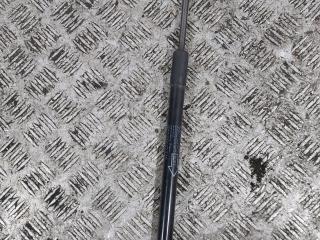 амортизатор крышки багажника (3-5 двери) Toyota Verso 1 поколение [рестайлинг] (2012 - 2015), 68950-0F031