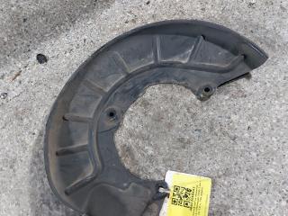 защитный кожух тормозного механизма Volkswagen Caddy 3 поколение [рестайлинг] (2010 - 2015), 1.6 л., TDi, дизель, 5МКПП, 1K0615311F