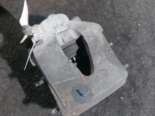 суппорт передний правый Volkswagen Caddy 3 поколение [рестайлинг] (2010 - 2015), 1.6 л., TDi, дизель, 5МКПП