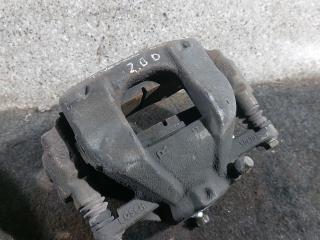 суппорт передний правый Toyota Verso 1 поколение [рестайлинг] (2012 - 2015), 2.0 л., D-4D, 6МКПП