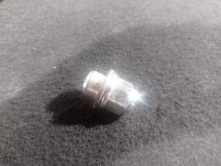 гайка колесная Toyota Auris 2 поколение (2012 - 2015), 1.8 л., i, универсал