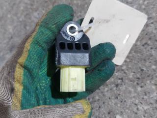 датчик удара Toyota Auris 2 поколение (2012 - 2015), 89831-02140