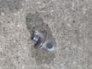 гайка колесная Toyota Auris 2 поколение (2012 - 2015), 1.8 л., i, универсал