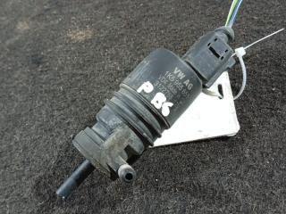 насос (моторчик) омывателя стекла Volkswagen Passat B6 (2005 - 2010), 1K5955651