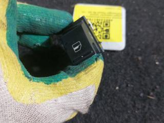 кнопка стеклоподъемника двери Volkswagen Passat B6 (2005 - 2010), 7L6958855B