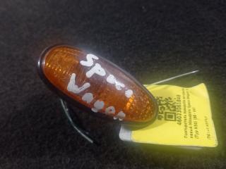 повторитель поворота на крыле левый Mitsubishi Space Wagon 3 поколение (Typ N50) (1998 - 2004)