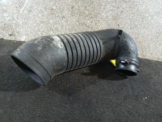 патрубок воздушного фильтра Volkswagen Passat B5 [рестайлинг] (2000 - 2005), 1.9 л., TDi, AVF, дизель, 6МКПП, передний привод, 8D0129615K