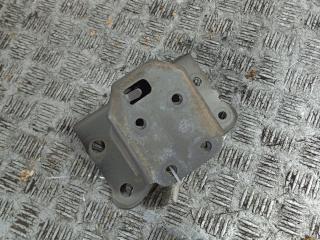 кронштейн переднего бампера Toyota Corolla Verso 1 поколение [рестайлинг] (2004 - 2007)