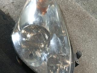 фара правая Toyota Corolla Verso 1 поколение [рестайлинг] (2004 - 2007)