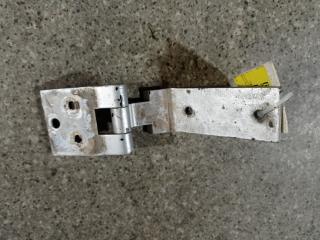 петля капота левая Mercedes-Benz G-Класс W463 (1990 - 2006)