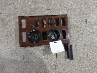 Декоративная накладка центральной консоли Mercedes-Benz S-Класс W126 / C126 [рестайлинг] (1985 - 1991), 5.6 л., i, задний привод, 1266830375