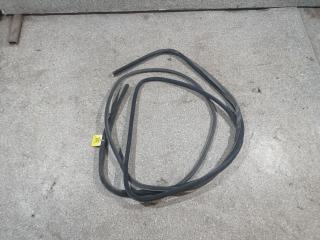 уплотнитель двери Mercedes-Benz G-Класс W463 (1990 - 2006), АКПП, внедорожник 3 дв.