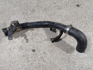 патрубок интеркулера Toyota Yaris XP9 (2005 - 2009), 1.4 л., D-4D, 1ND-TV, дизель, 5МКПП