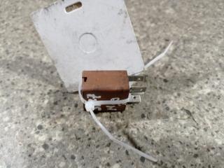 реле (прочие) Renault Megane 2 поколение (2002 - 2006), 1.9 л., DCi, F9Q 800, дизель, 6МКПП, 8200263345