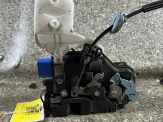 замок двери передней правой Volkswagen Caddy 3 поколение (2004 - 2010)