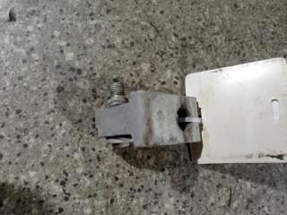 петля двери Volkswagen Caddy 3 поколение (2004 - 2010)