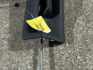 ручка внутренняя задняя правая Volkswagen Caddy 3 поколение (2004 - 2010)