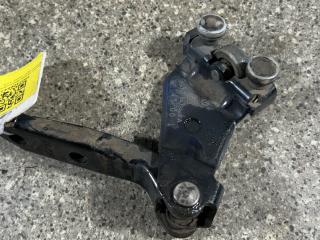 ролик двери сдвижной Volkswagen Caddy 3 поколение (2004 - 2010)